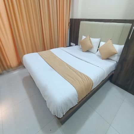 Hotel Om Sai Navi Mumbai Zewnętrze zdjęcie