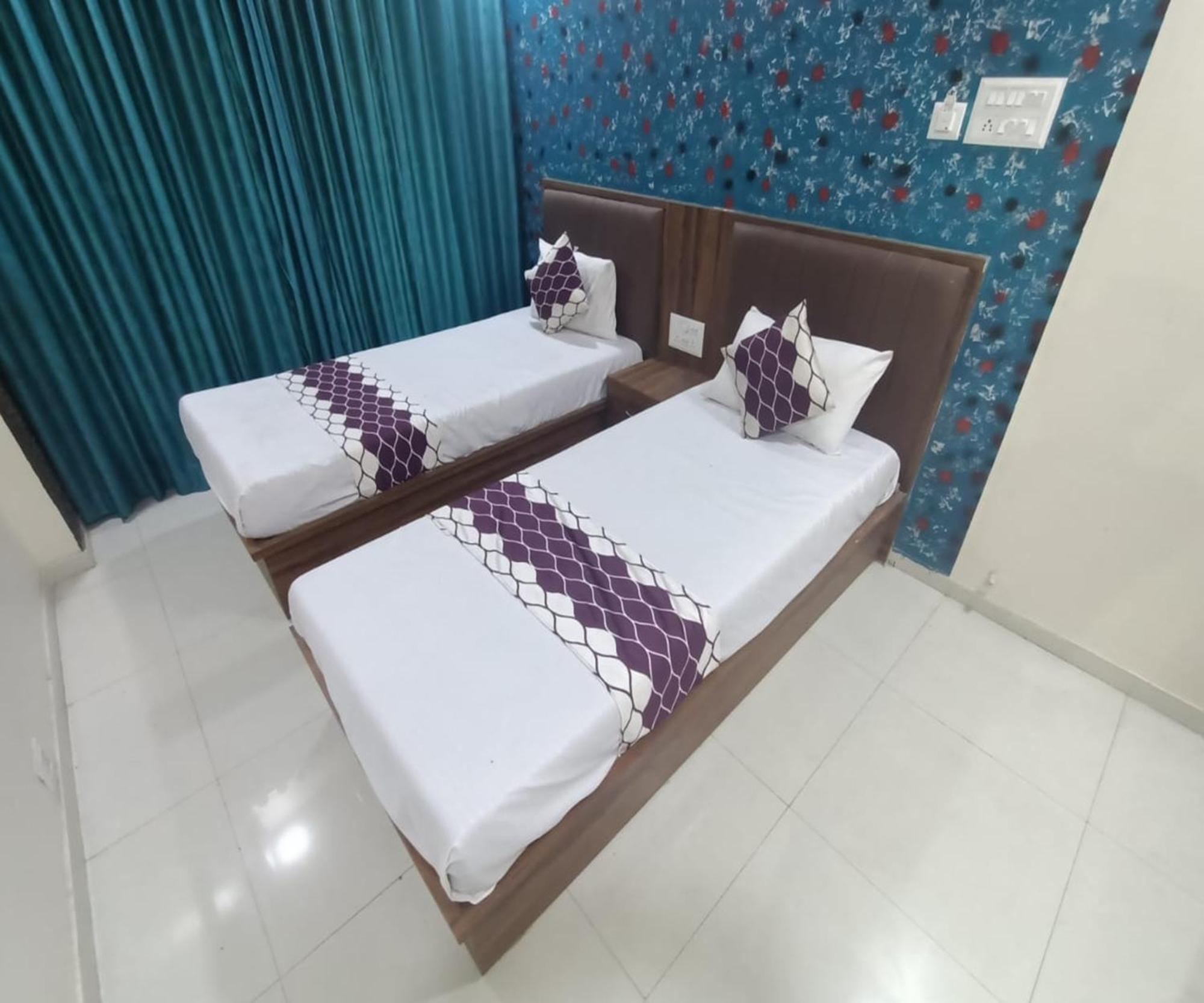 Hotel Om Sai Navi Mumbai Zewnętrze zdjęcie