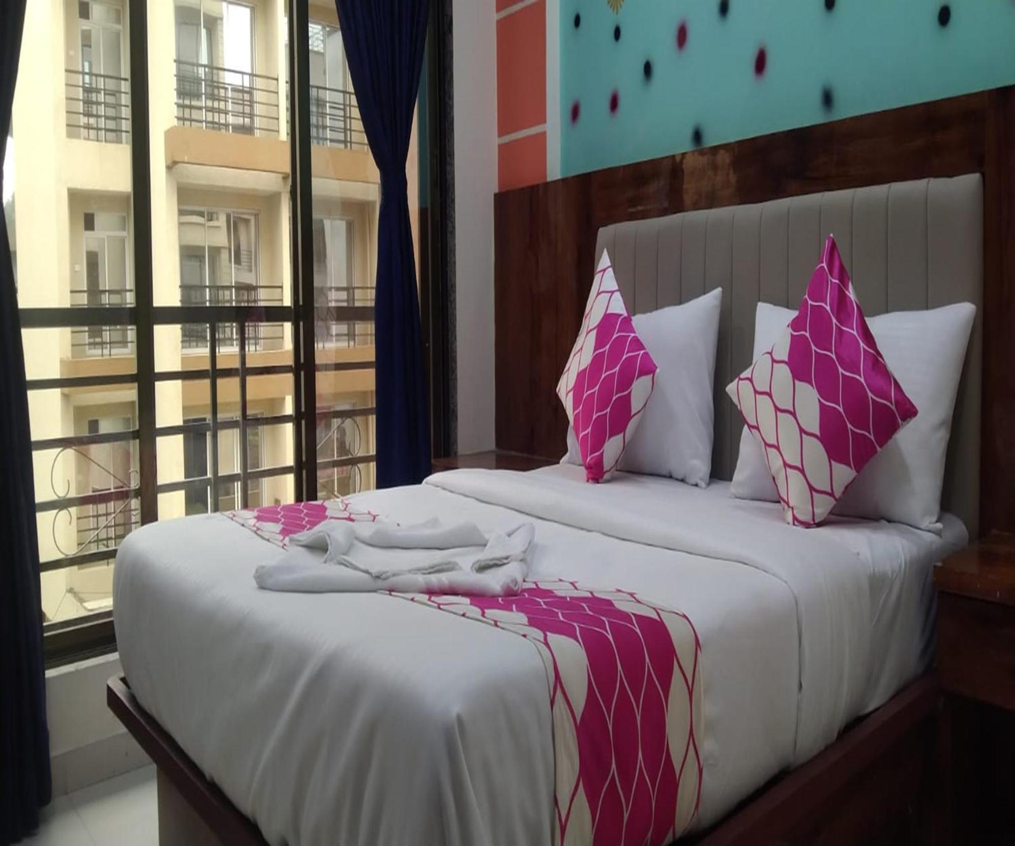 Hotel Om Sai Navi Mumbai Zewnętrze zdjęcie