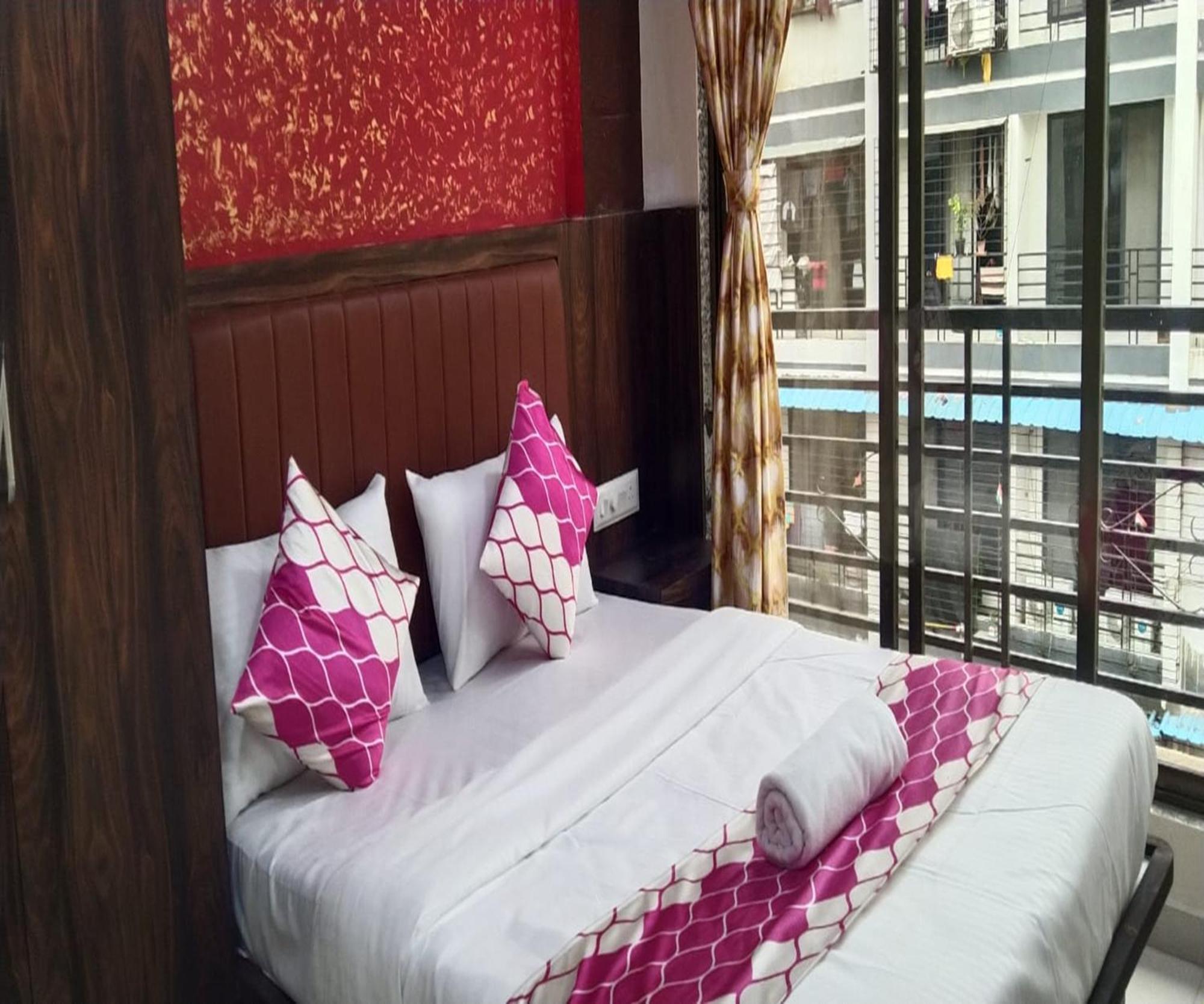 Hotel Om Sai Navi Mumbai Zewnętrze zdjęcie